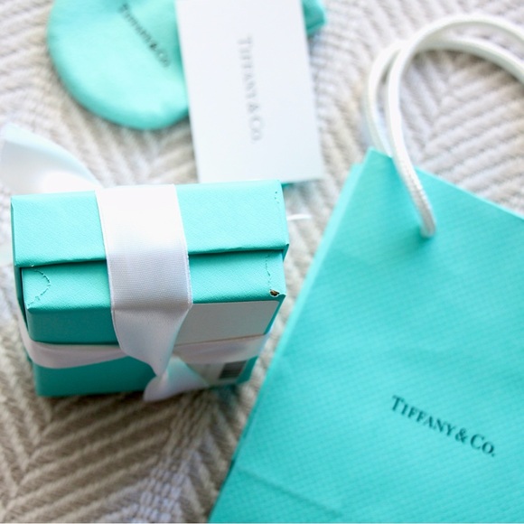 Tiffany & Co. Tiffany Blue Heart Tag Bead Bracelet 4mm Sterling Silver Medium - Picture 4 of 5